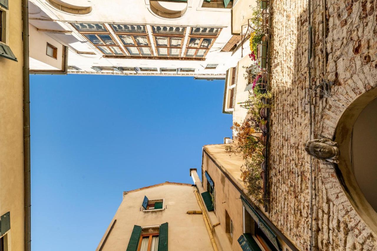 Palazzo Gradenigo *